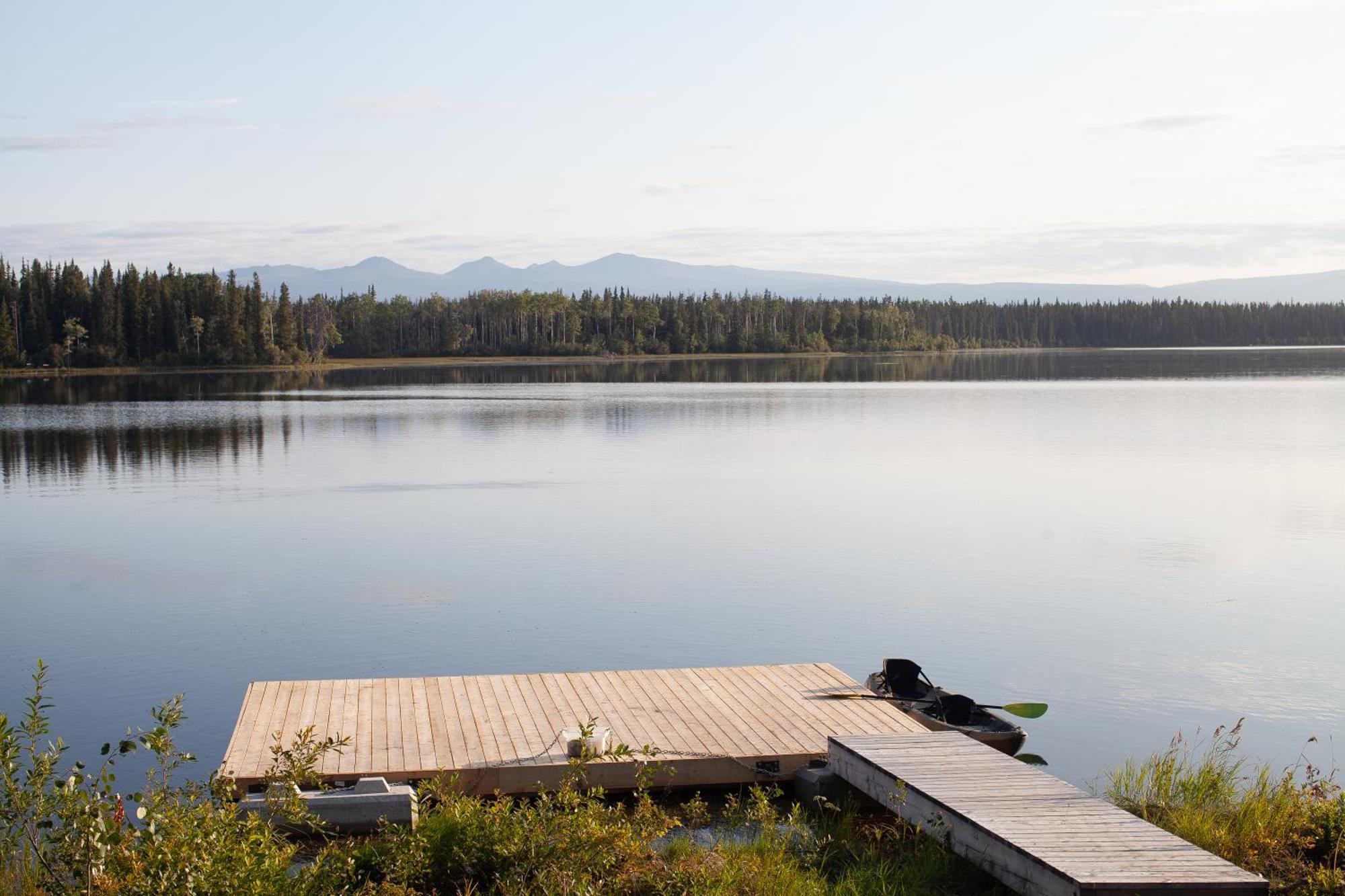 Red Cariboo Resort Anahim Lake Exterior photo